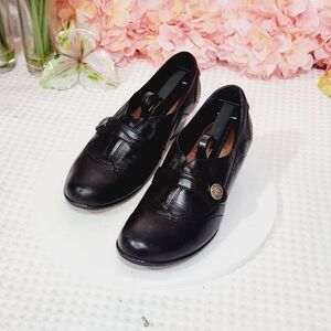 COBB Hill Women's Abbott Slip-on Pump, Black Leather, 8.5 M US